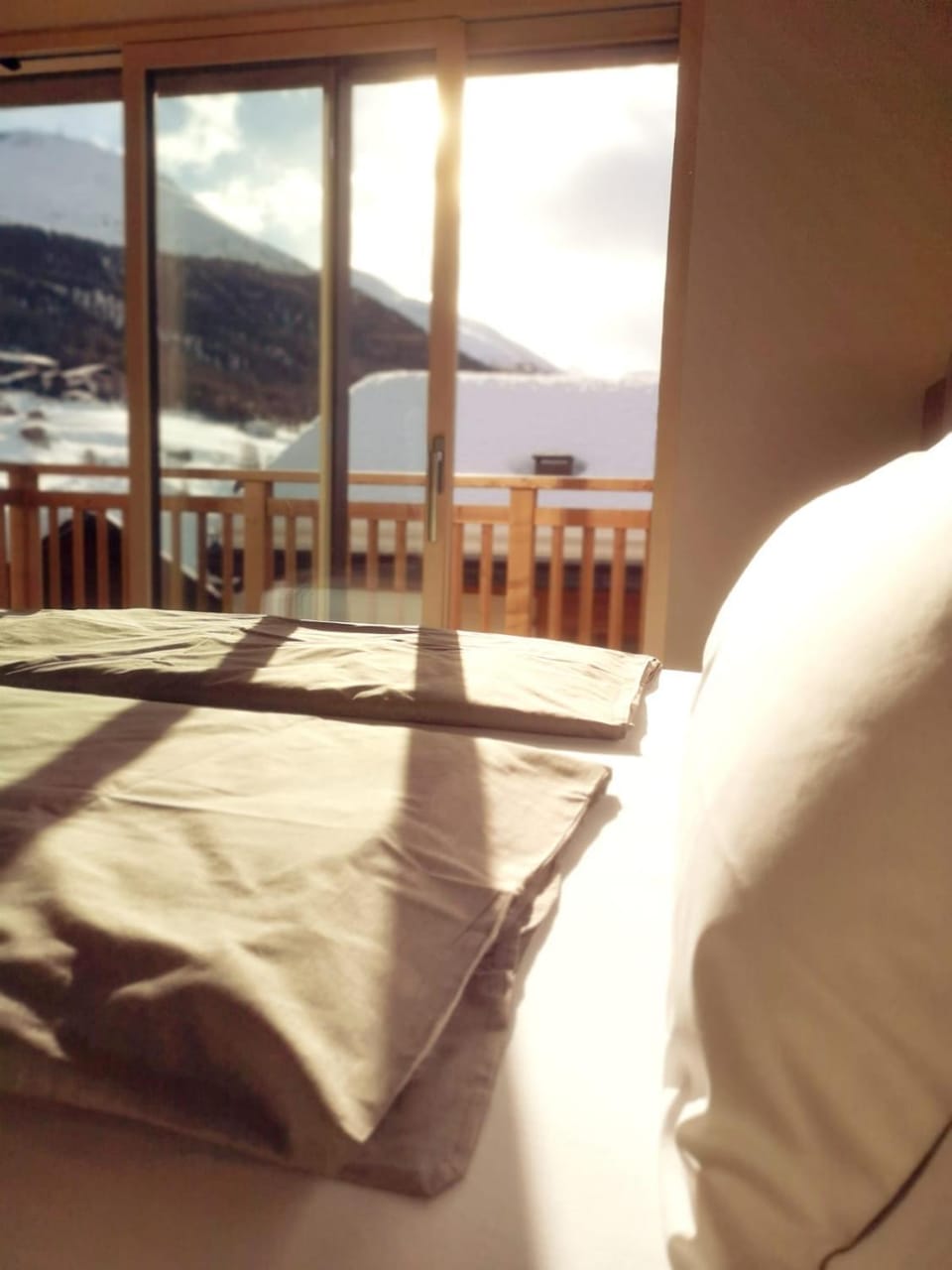 Balcony/Terrace, Mountain view