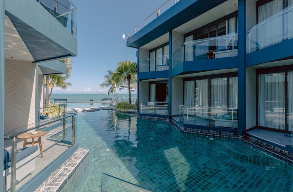 Pool view, Sea view, Swimming pool