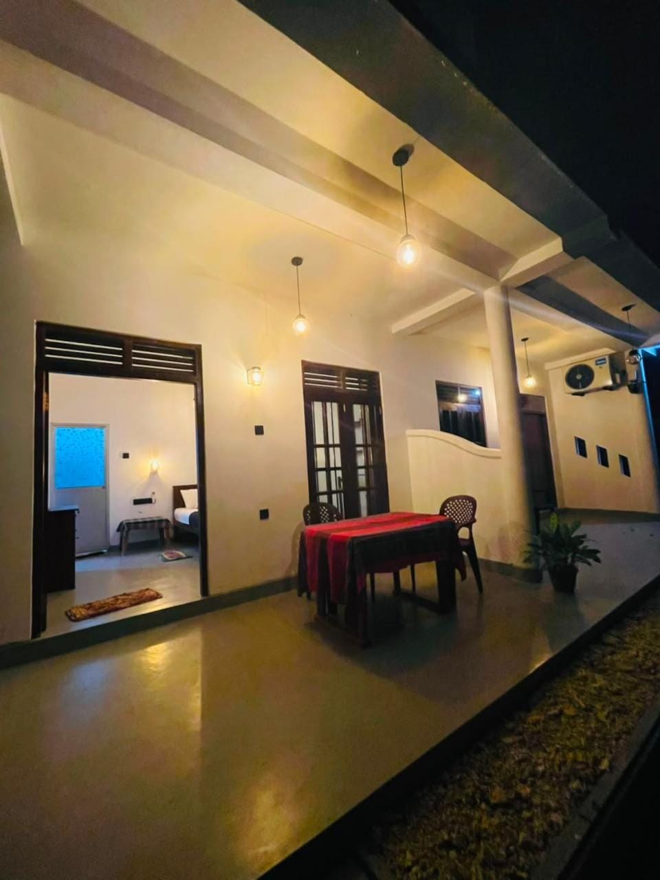 Sasaa Guest House Bed and Breakfast in Mirissa