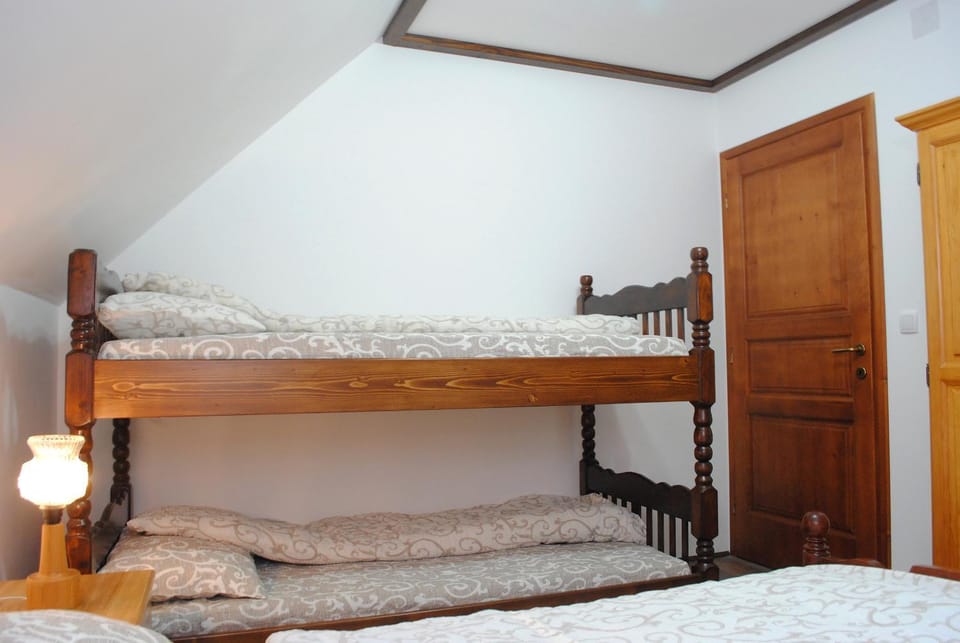 bunk bed