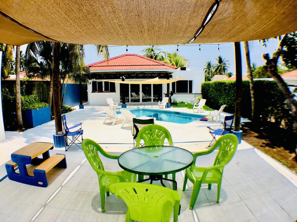 Patio, Swimming pool