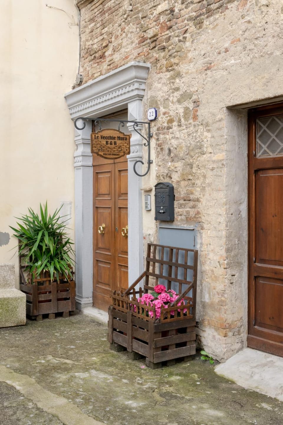 Property building, Facade/entrance