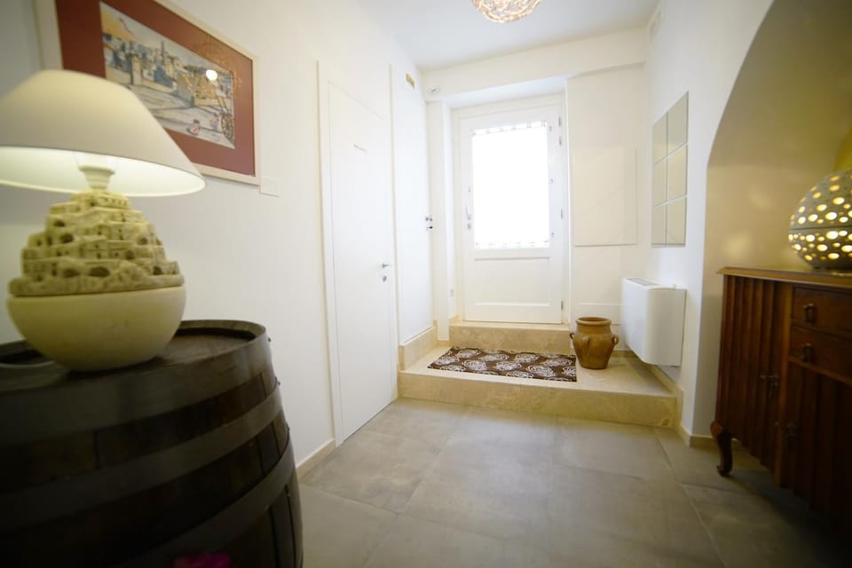 Lobby or reception, Area and facilities