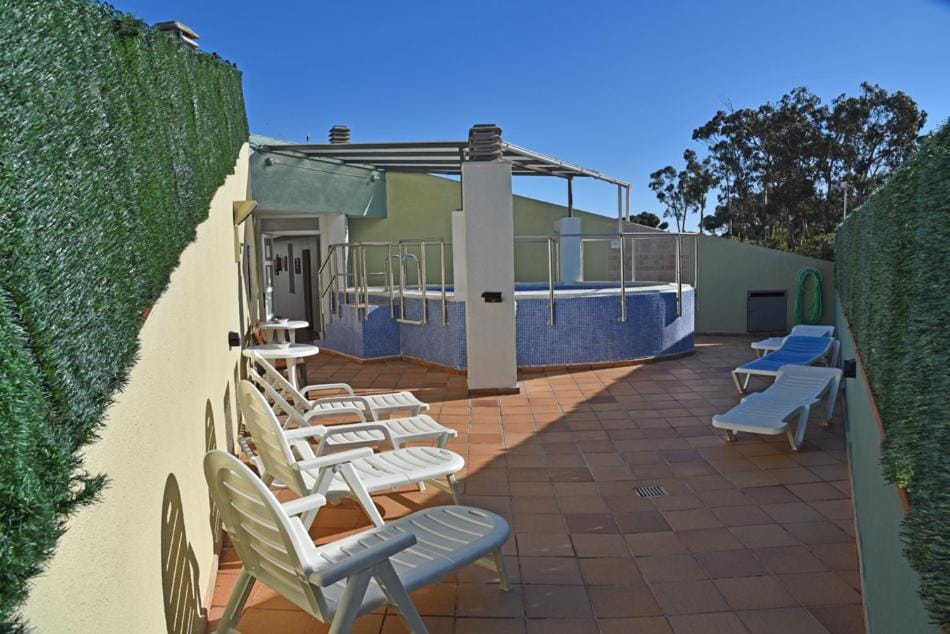 Apartamentos AR Dosjoimi Apartment in Lloret de Mar