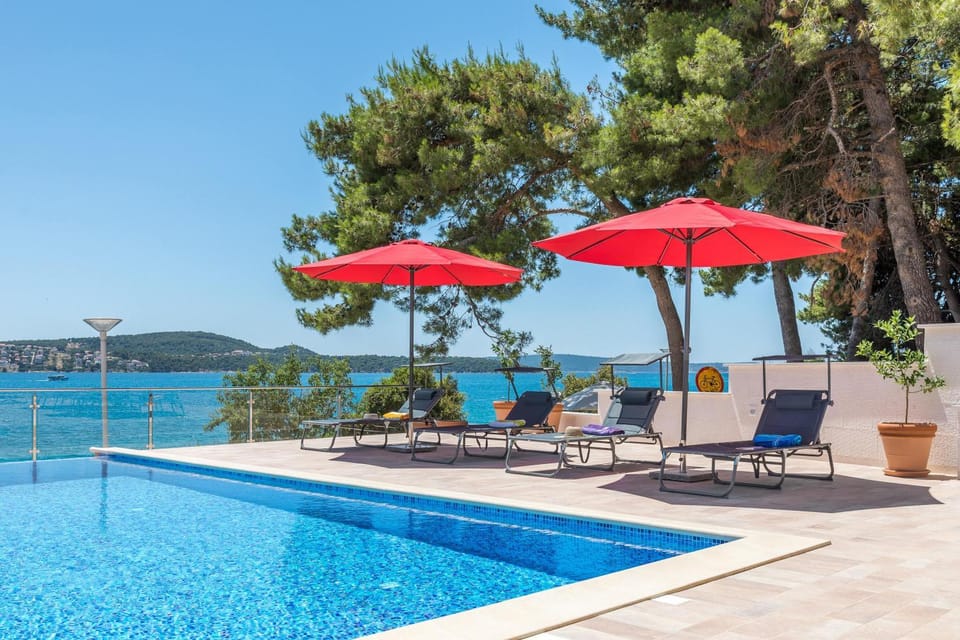 Balcony/Terrace, Pool view, Sea view, Swimming pool, Swimming pool