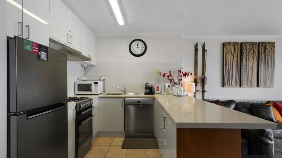 Lawlers 20 Apartment in Hotham Heights