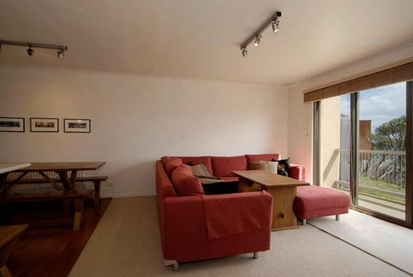 Lawlers 9 Apartment in Hotham Heights