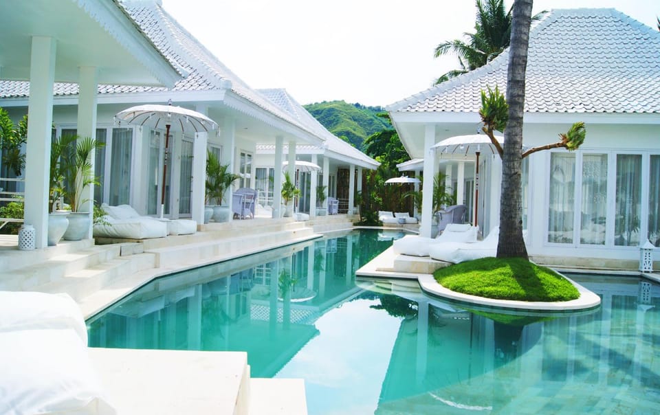 Property building, Swimming pool