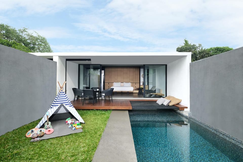 Garden, Swimming pool
