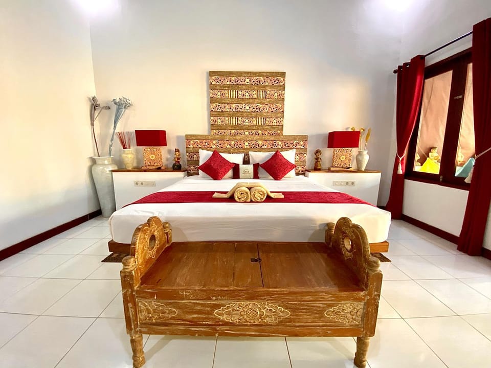 Bed, Photo of the whole room, Bedroom, Pool view
