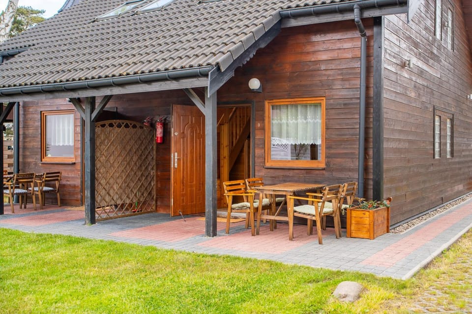 Property building, Patio, Day, Garden, Balcony/Terrace, Balcony/Terrace, Garden view