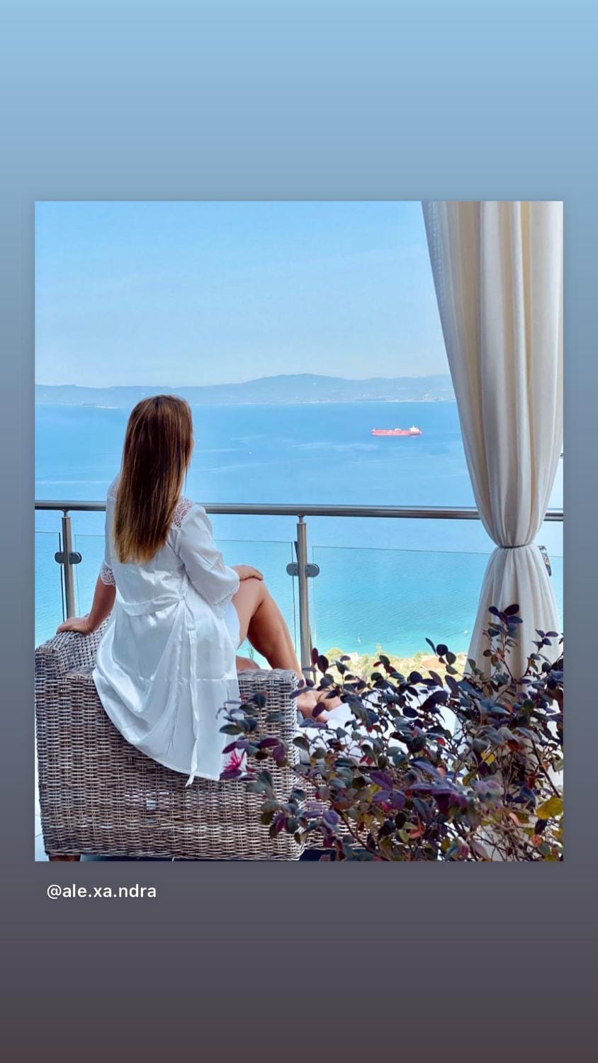 View (from property/room), Balcony/Terrace, Guests, Sea view