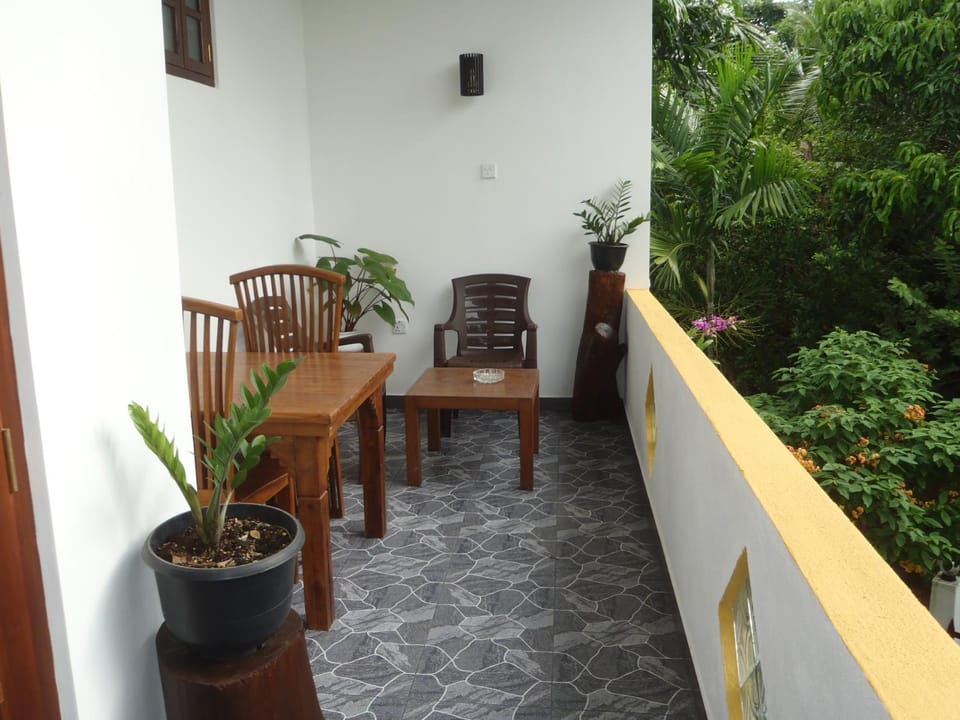 Balcony/Terrace, Dining area
