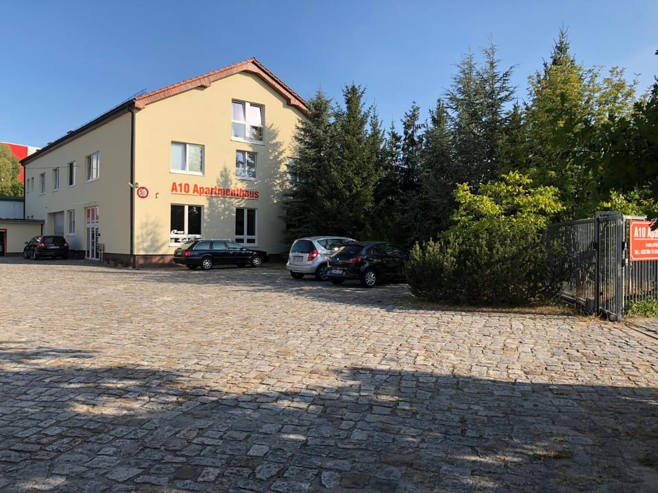 Facade/entrance, Summer, On site
