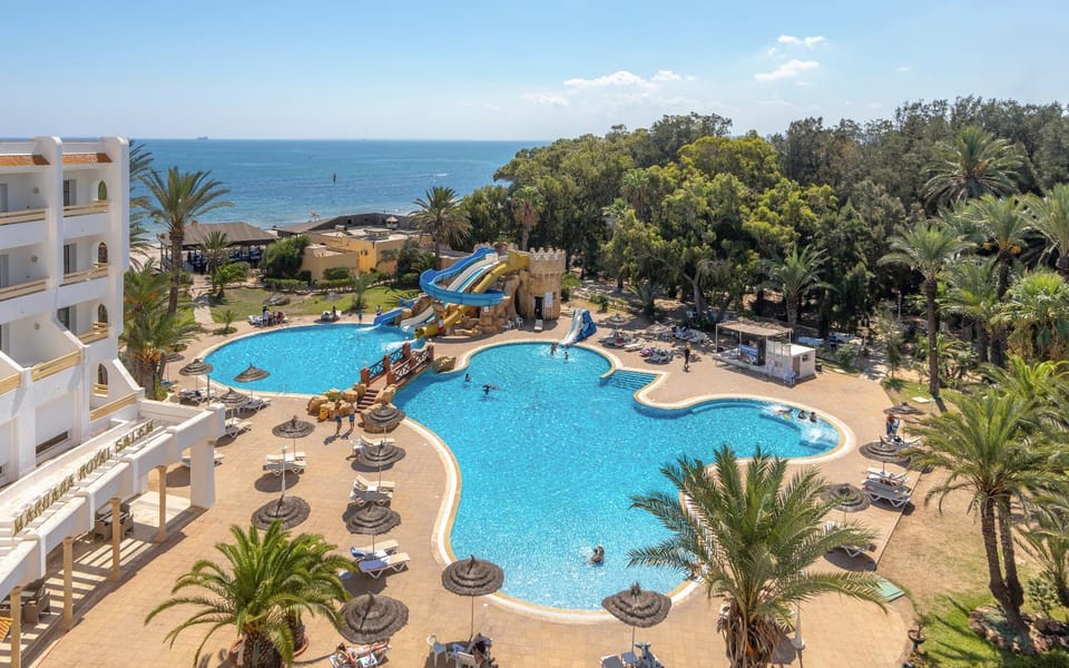 Property building, Day, Natural landscape, Pool view, Sea view, Swimming pool
