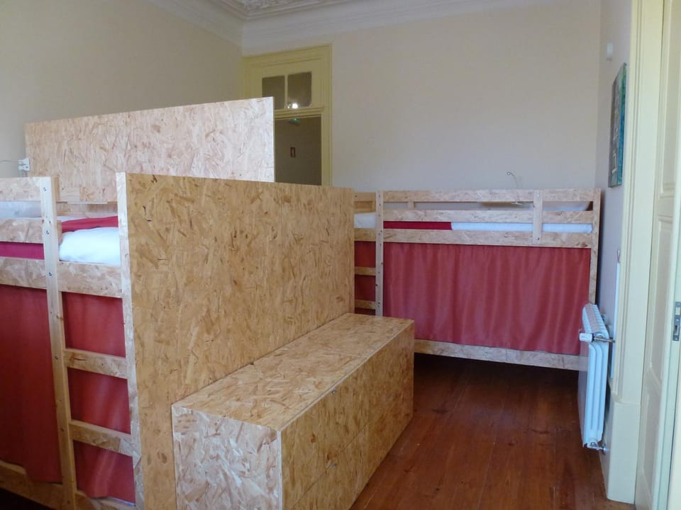 bunk bed