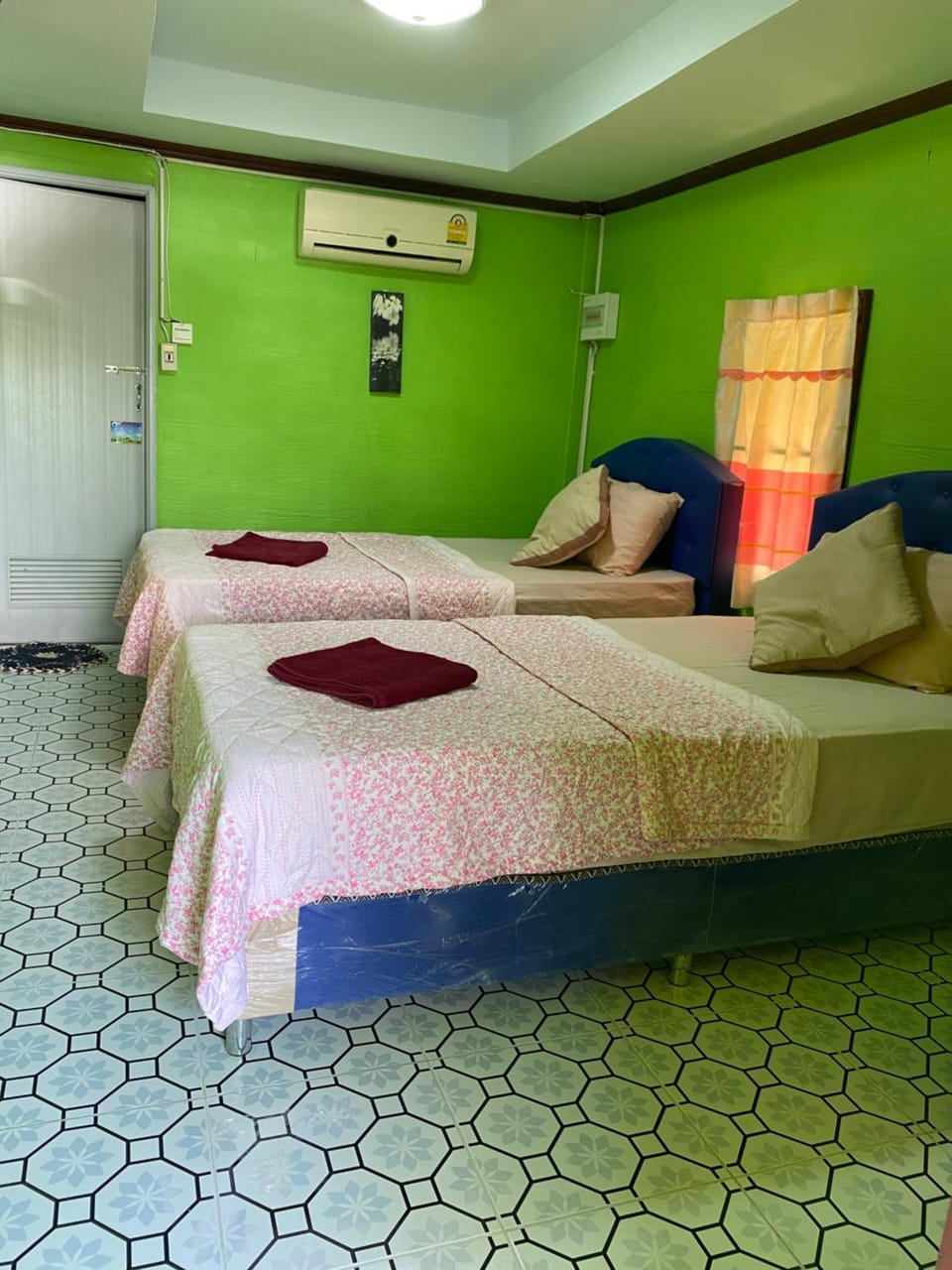 บ้านเรือนไท มวกเหล็ก Ban Ruenthai MuakLek Resort in Laos