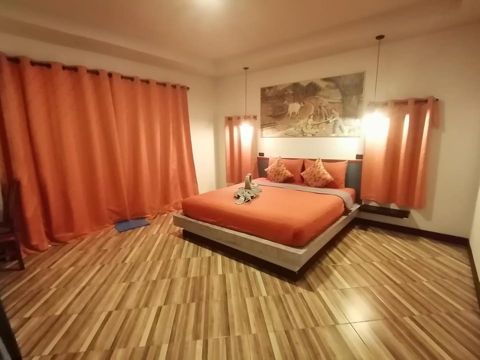 Bed, Photo of the whole room, Decorative detail, Bedroom