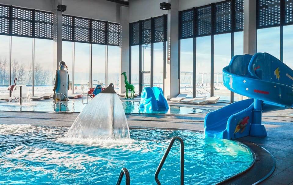 Pool view, Swimming pool