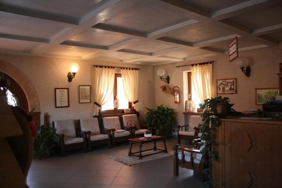 Living room, Lobby or reception