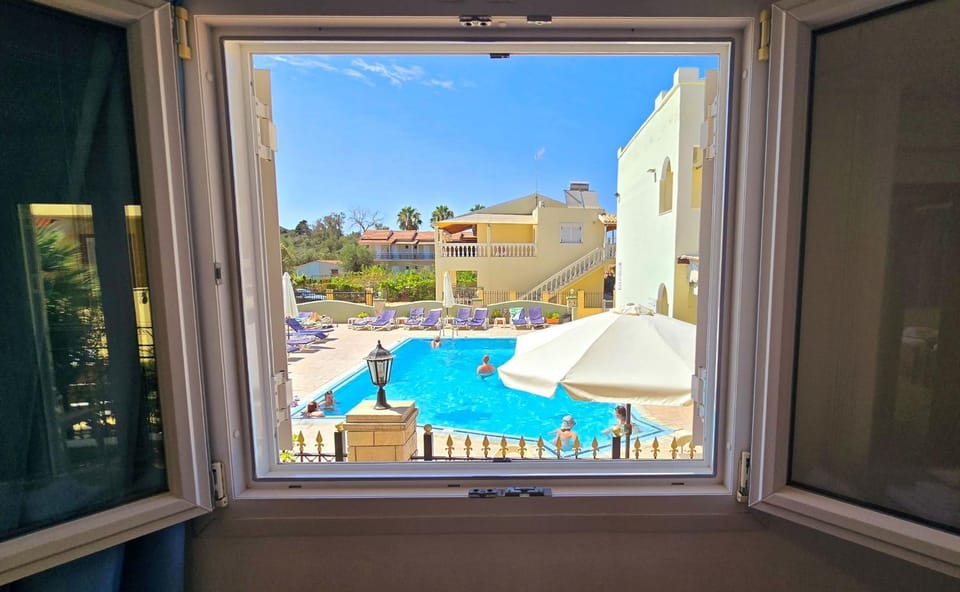 Bedroom, Pool view