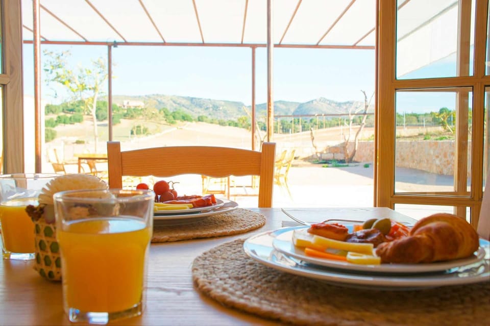 Breakfast, Buffet breakfast