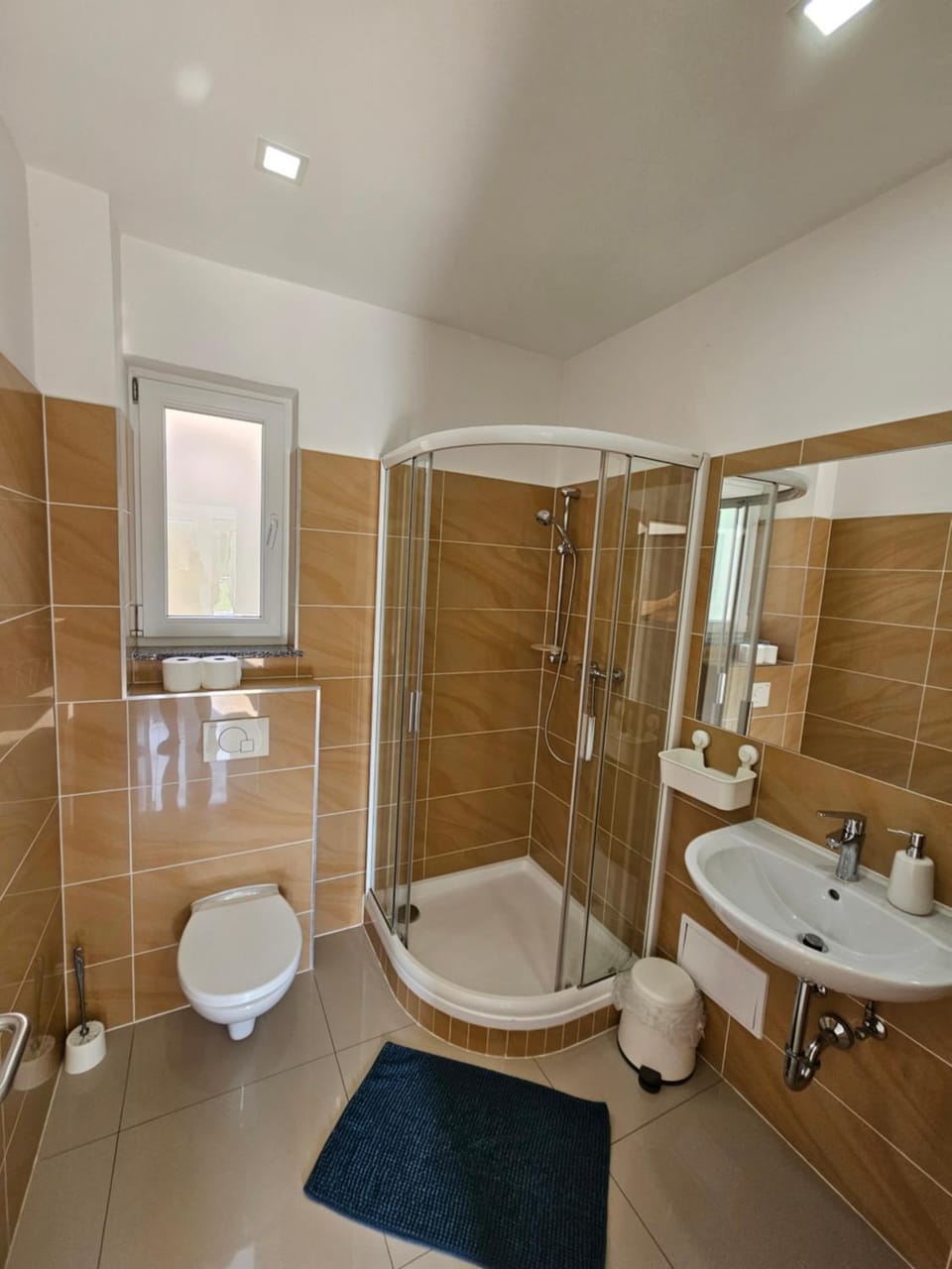 Shower, Toilet, Bathroom