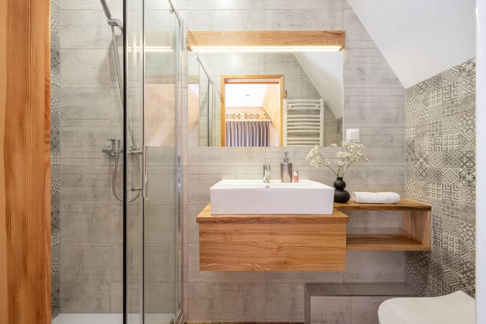Shower, Bathroom, towels