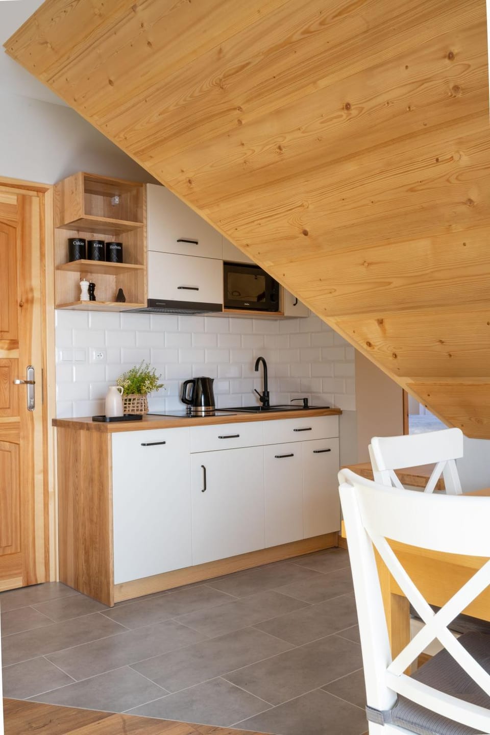 Coffee/tea facilities, Kitchen or kitchenette, minibar, pet friendly, stove
