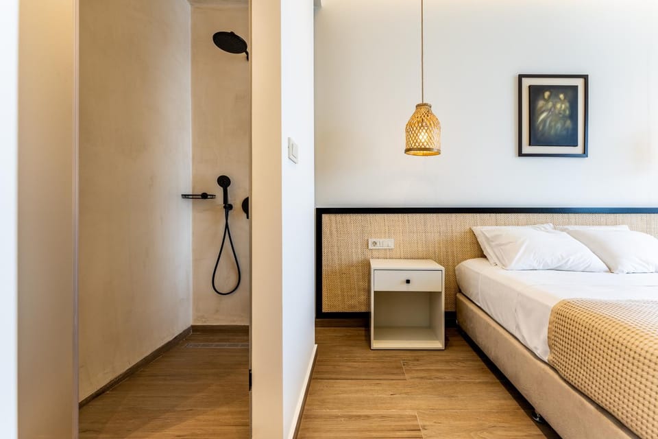 Bathroom, Bedroom, Sea view