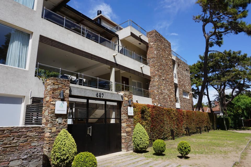Property building, Facade/entrance, Lobby or reception, Parking