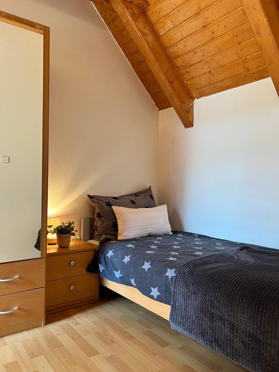 Bed, Bedroom, wardrobe