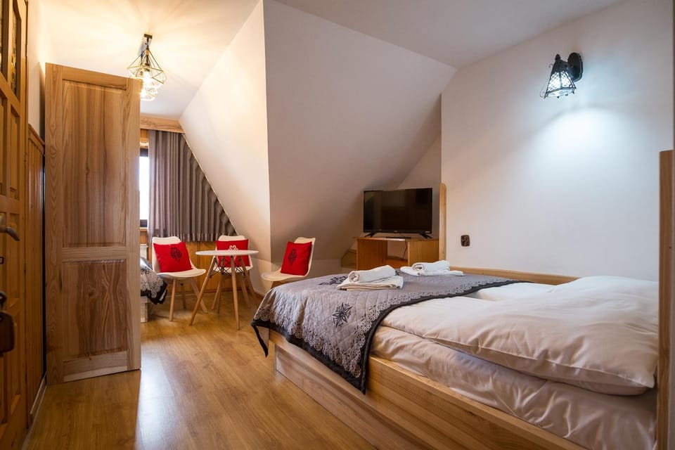 Bed, Photo of the whole room