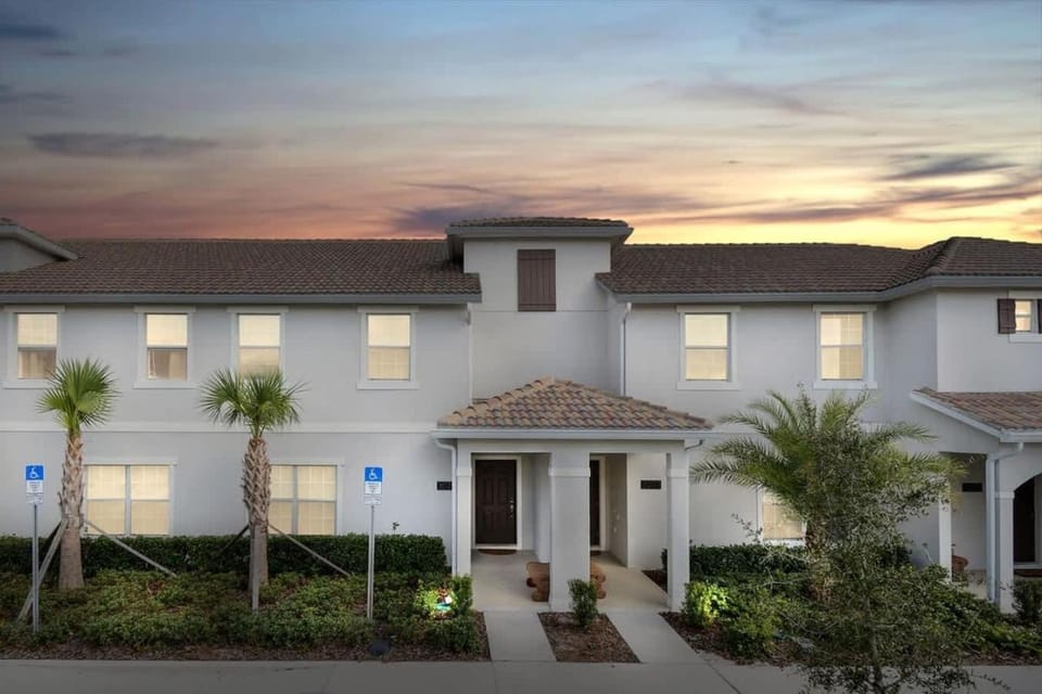 Four Bedrooms Home with Pool 3079 House in Kissimmee