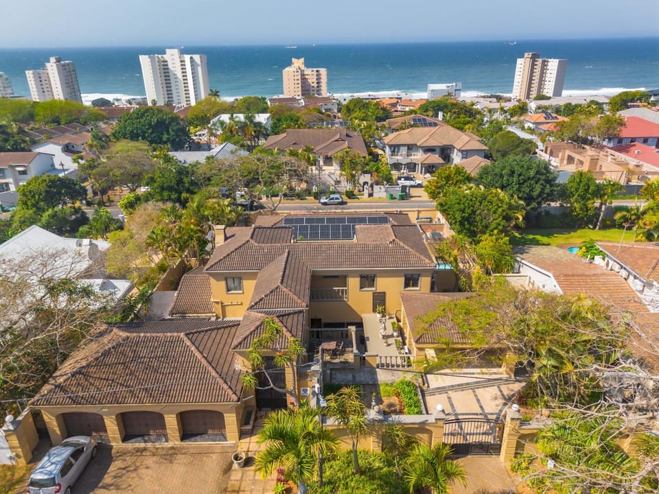 Bird's eye view, Location