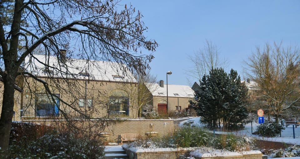 Facade/entrance, Winter