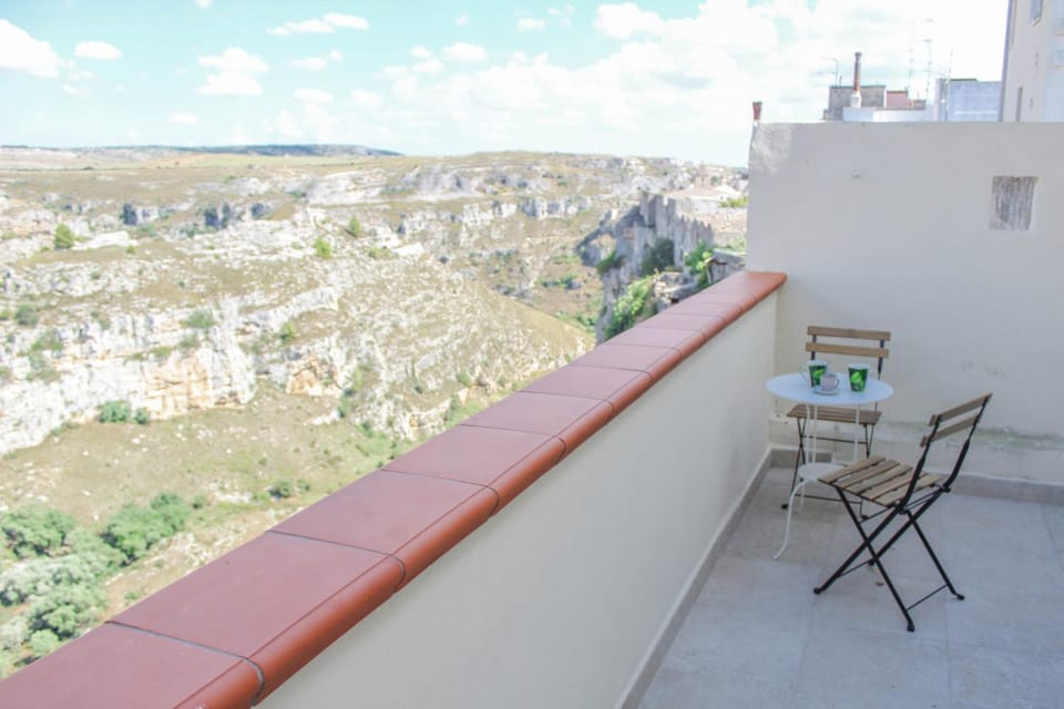 Patio, Day, Natural landscape, View (from property/room), Balcony/Terrace, Mountain view