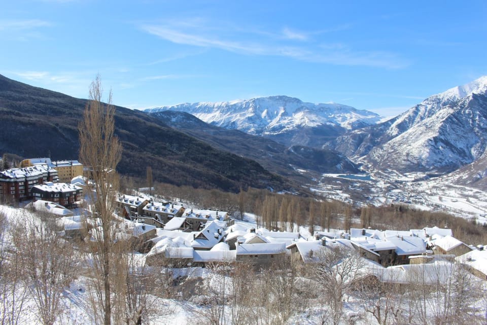 Day, Winter, Skiing, Balcony/Terrace, Canoeing, Hiking, Cycling, On site, Landmark view, Mountain view