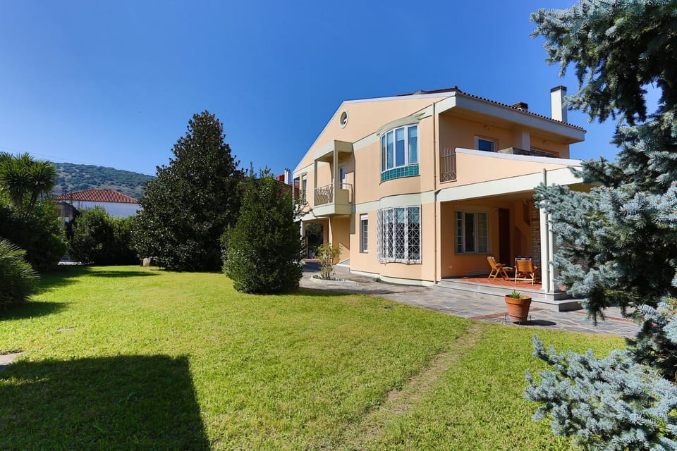 Property building, Garden, Autumn, Garden view