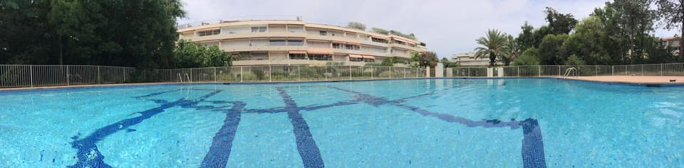 Property building, Swimming pool, Swimming pool