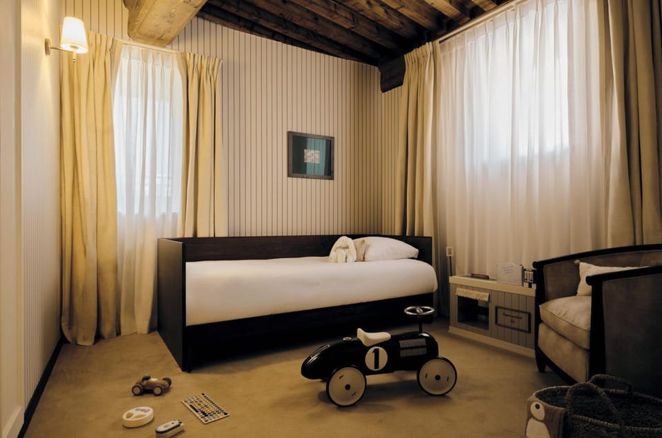 Bed, Photo of the whole room, Bedroom, children