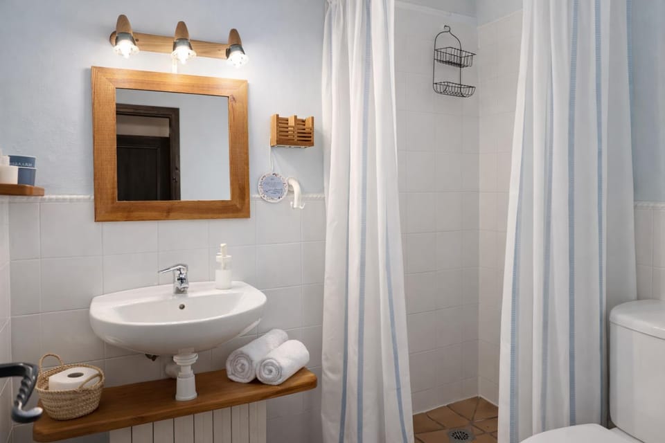 Shower, Bathroom, towels