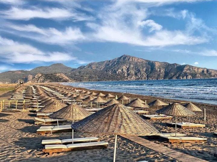Day, Beach, Mountain view, Sea view, sunbed