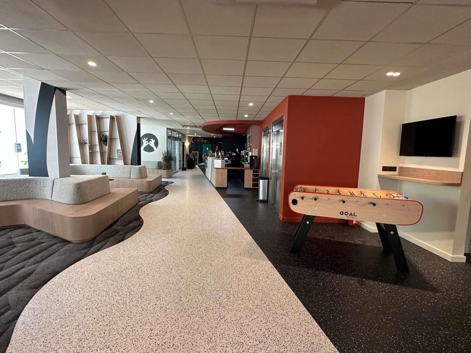Lounge or bar