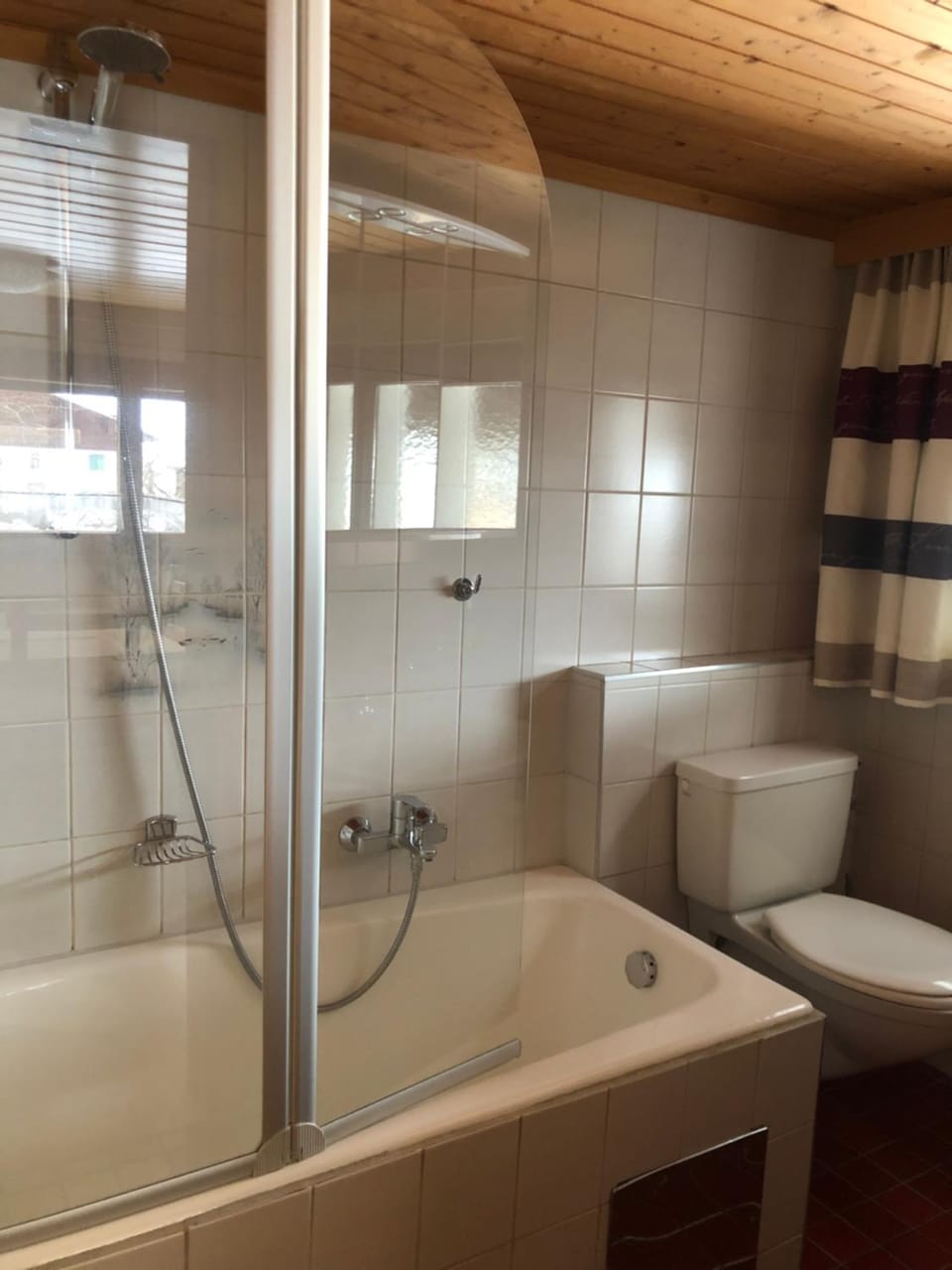 Shower, Toilet, Bathroom, Bath, towels