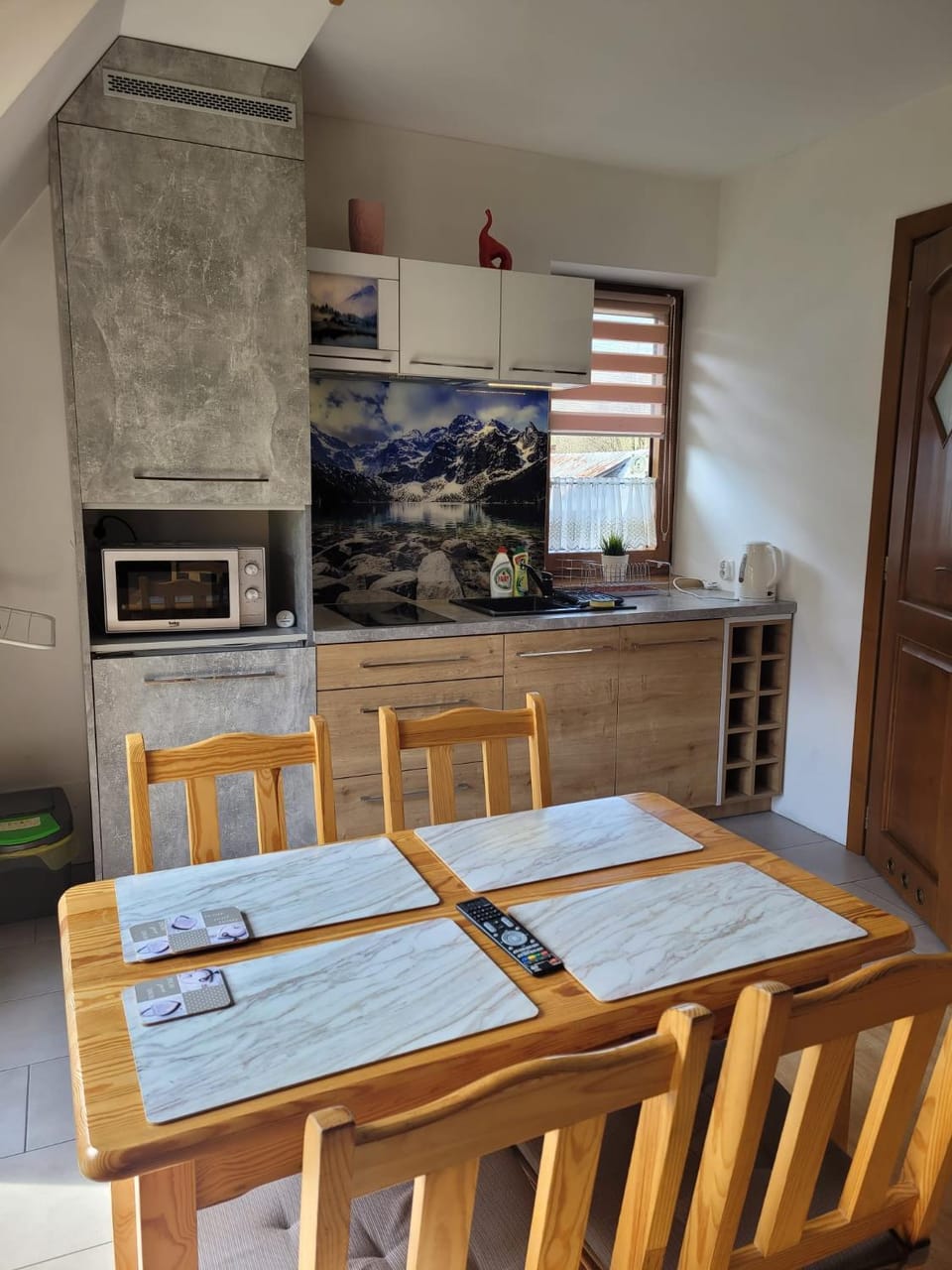 Kitchen or kitchenette