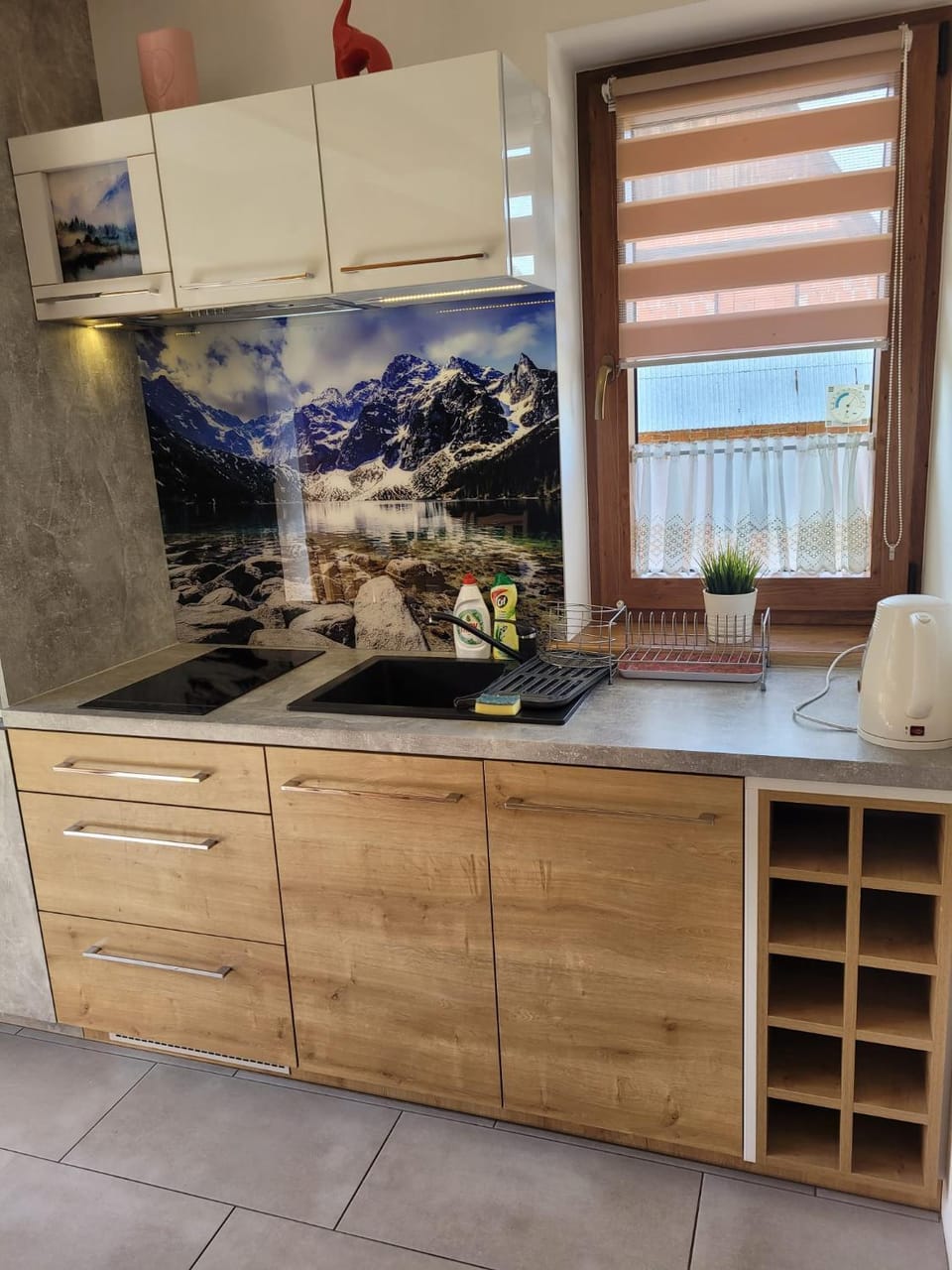 Kitchen or kitchenette