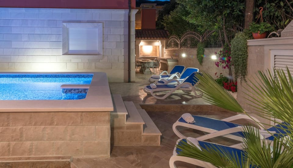 BBQ facilities, Swimming pool, Swimming pool
