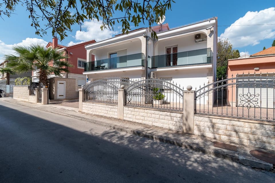 Vila Snjezana Villa in Trogir