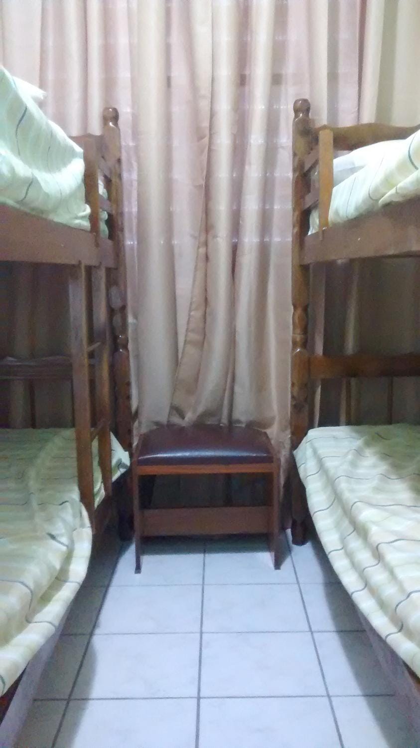 Bedroom, bunk bed